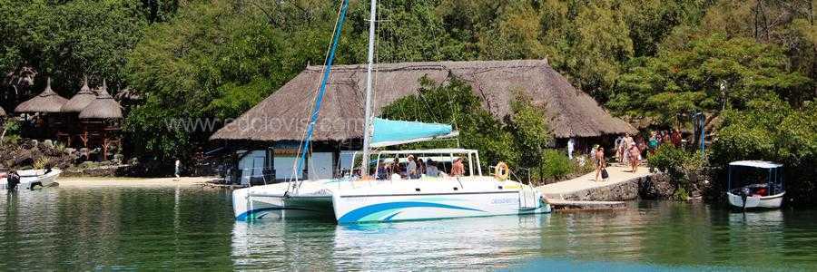 catamaran crystal cruiser